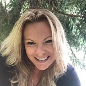 Meet your Posher, Bobbie